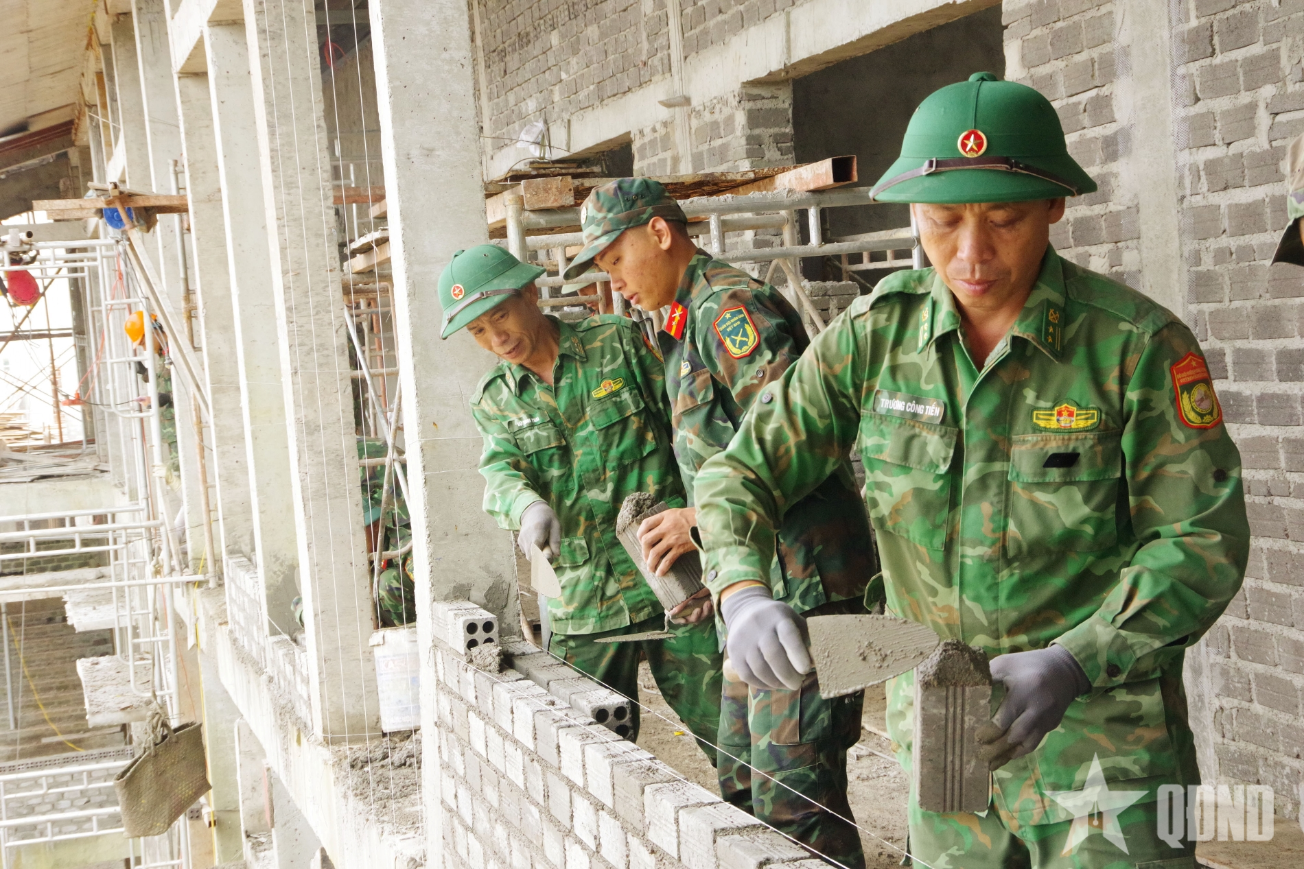Bộ đội Biên phòng tỉnh Lâm Đồng đẩy nhanh tiến độ xây dựng trường nội trú liên cấp